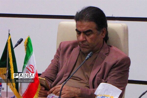 همایش شعر خوانی «حدیث سرو و گل و لاله»