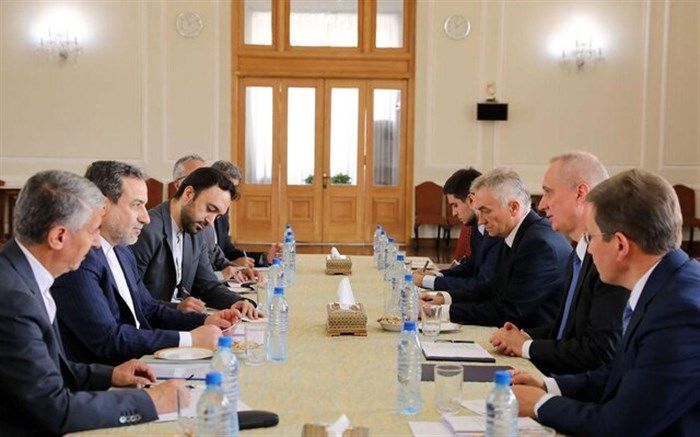 عراقچی : سیاست هوشمندانه ایران  در کاهش گام به گام تعهدات برجامی اش   فرصتی برای دیپلماسی است