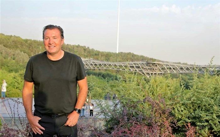 حضور مارک ویلموتس در پل طبیعت+تصاویر