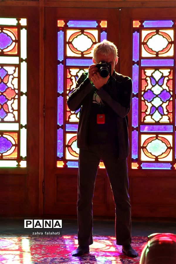 حضور گردشگران خارجی در اماکن گردشگری شیراز