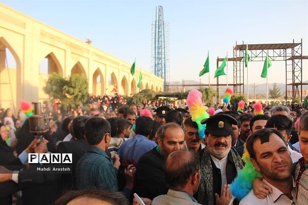 موعدعاشقان امام هشتم واستقبال باشکوه مردم در ششمین روز از دهه کرامت