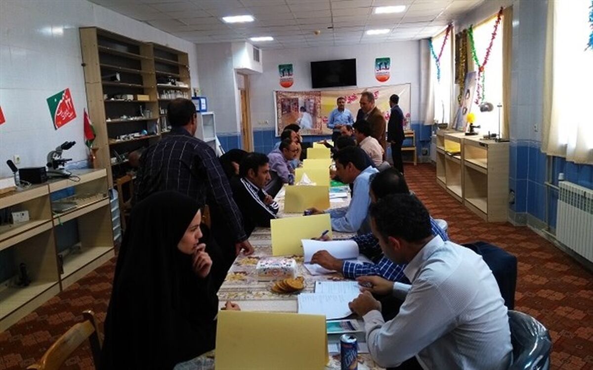 مصاحبه تخصصی معلمان متقاضی مدیریت مدارس شهرستان رشتخوار