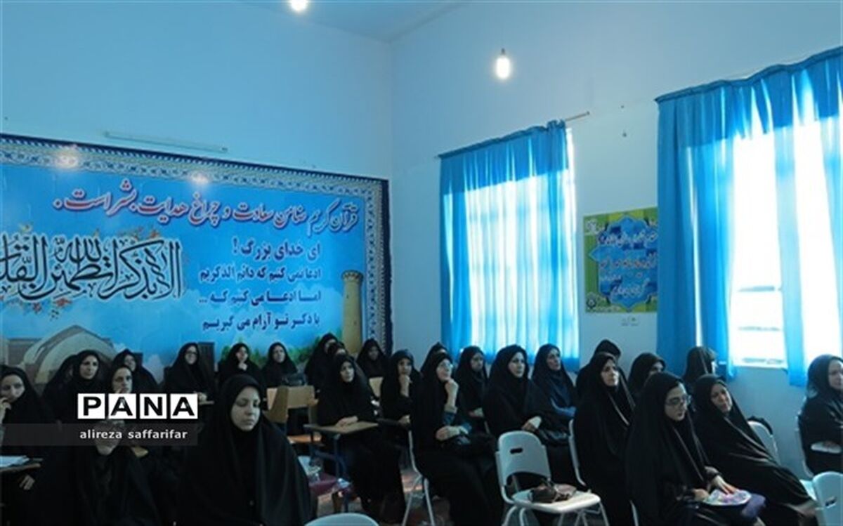 برگزاری دوره ضمن خدمت ارتقای سواد قرآنی  در اردستان