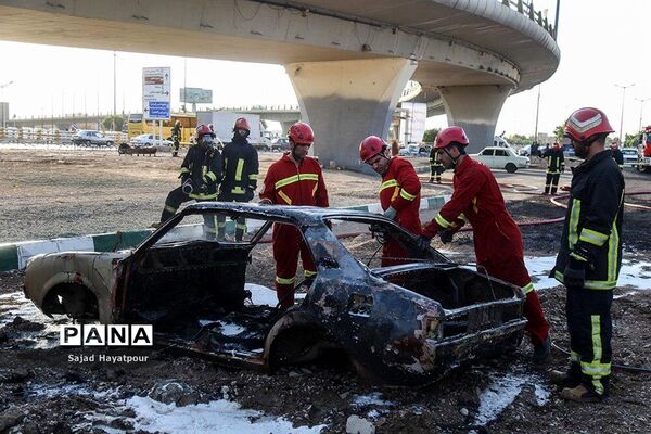 مانور عملیاتی کنترل و اطفاء حریق در میدان ۷۲ تن
