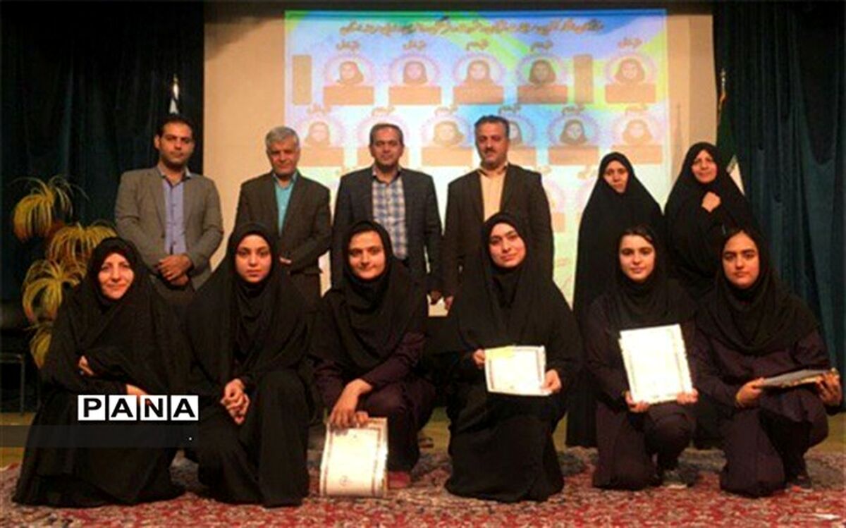 تجلیل از دانش آموزان برگزیده یزد