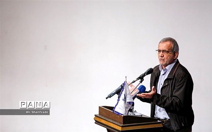 توصیه پزشکیان به امارات: اجازه ندهید دشمنان از خاکتان به همسایه تجاوز کنند