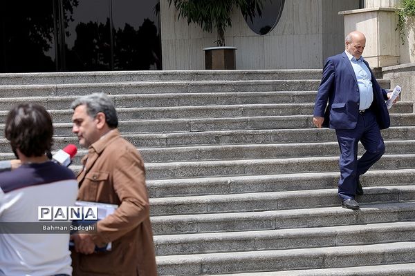 حاشیه جلسه هیأت دولت