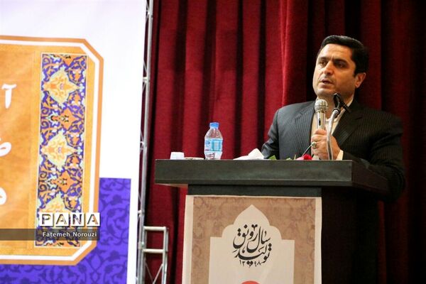 تجلیل از دانش‌آموزان و تسهیلگران برتر طرح «ماد» در مازندران