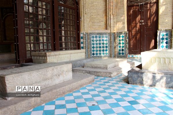 حافظیه درتابستان