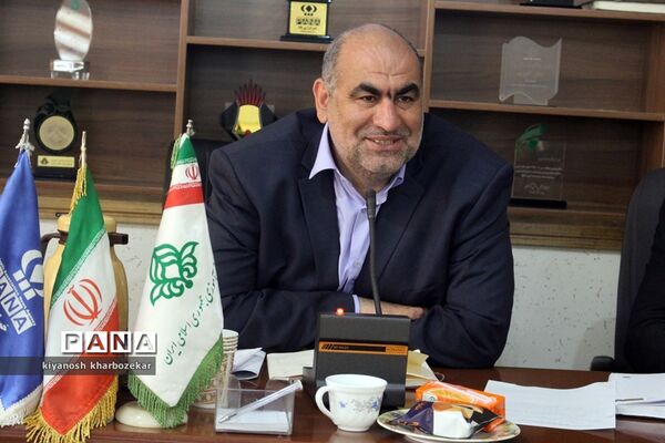جلسه آموزشی توجیهی کارشناسان فعالیت‌های اردویی مناطق 24 گانه آذربایجان غربی