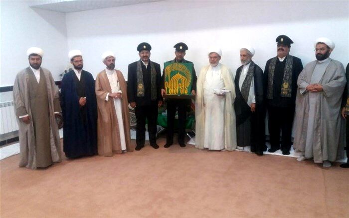 اهدای نشان خدمتگزاری حرم مطهر رضوی به امامان جمعه سابق و فعلی قاین