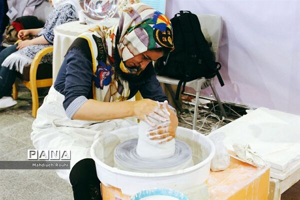 نهمین نمایشگاه ملی صنایع‌دستی و نخستین نمایشگاه گردشگری تبریز
