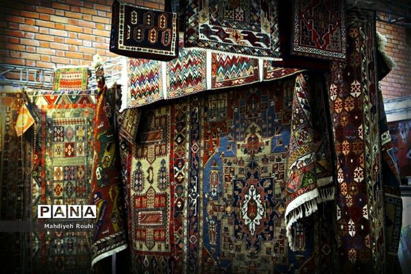 نهمین نمایشگاه ملی صنایع‌دستی و نخستین نمایشگاه گردشگری تبریز