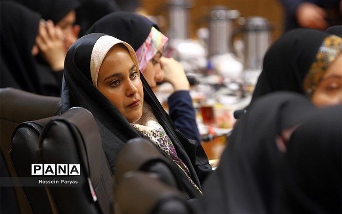 نماینده مازندران در  مجلس دانش‌آموزی در دیدار با معاون رئیس‌جمهوری: به مشاوران مدارس دخترانه بیشتر توجه شود