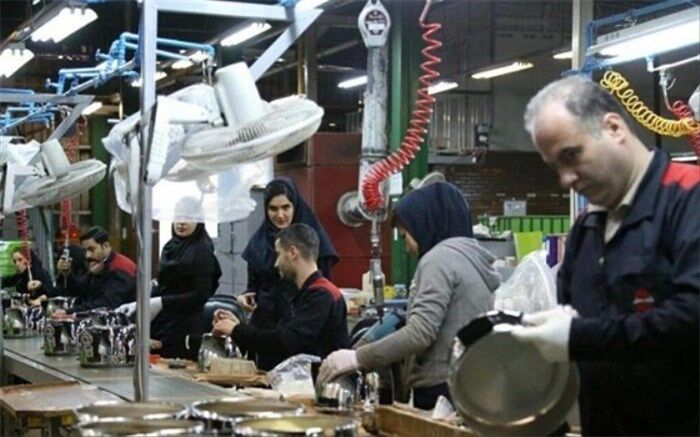 ۱۰۰هزار کارگر تولیدی مطالبات معوق دارند