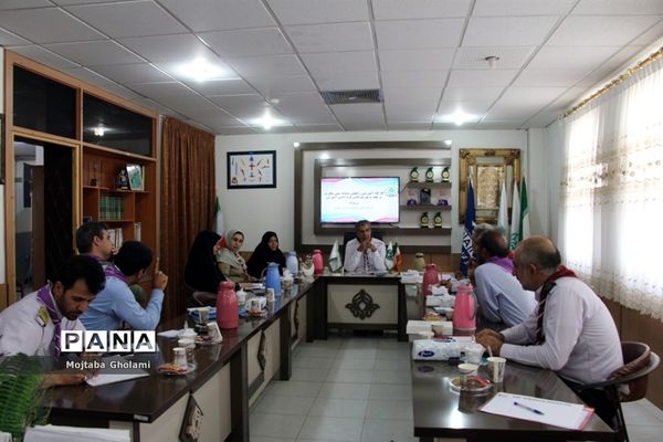 کارگاه آموزشی رابطین سامانه ملی نظارت برتهیه و توزیع لباس فرم دانش‌آموزان