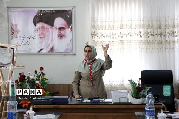 کارگاه آموزشی رابطین سامانه ملی نظارت برتهیه و توزیع لباس فرم دانش‌آموزان