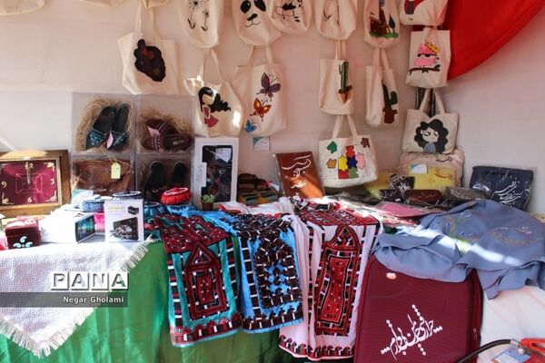 غرفه‌های دست سازه‌های جشنواره نوجوان خوارزمی استان خراسان رضوی