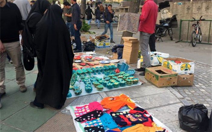 اجاره پیاده‌رو به دستفروشان؛ هر موزاییک 50 هزار تومان!