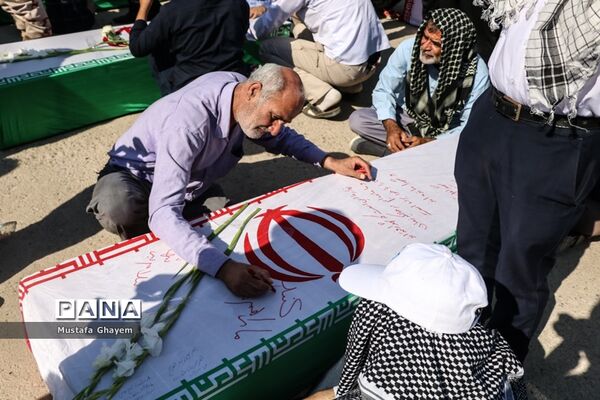 بازگشت پیکر پاک 44تن از شهدای جنگ تحمیلی از مرز شلمچه به میهن