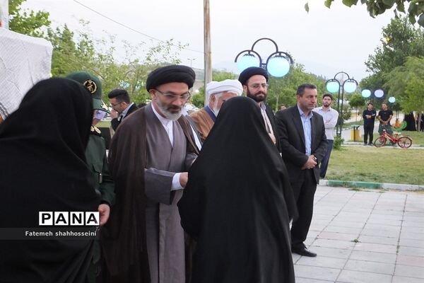 تجمع بزرگ مردمی حافظان حریم خانواده در شهرستان فیروزکوه