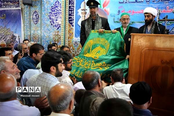 استقبال مردم شهرستان میانه از خادمان و حاملان پرچم متبرک رضوی