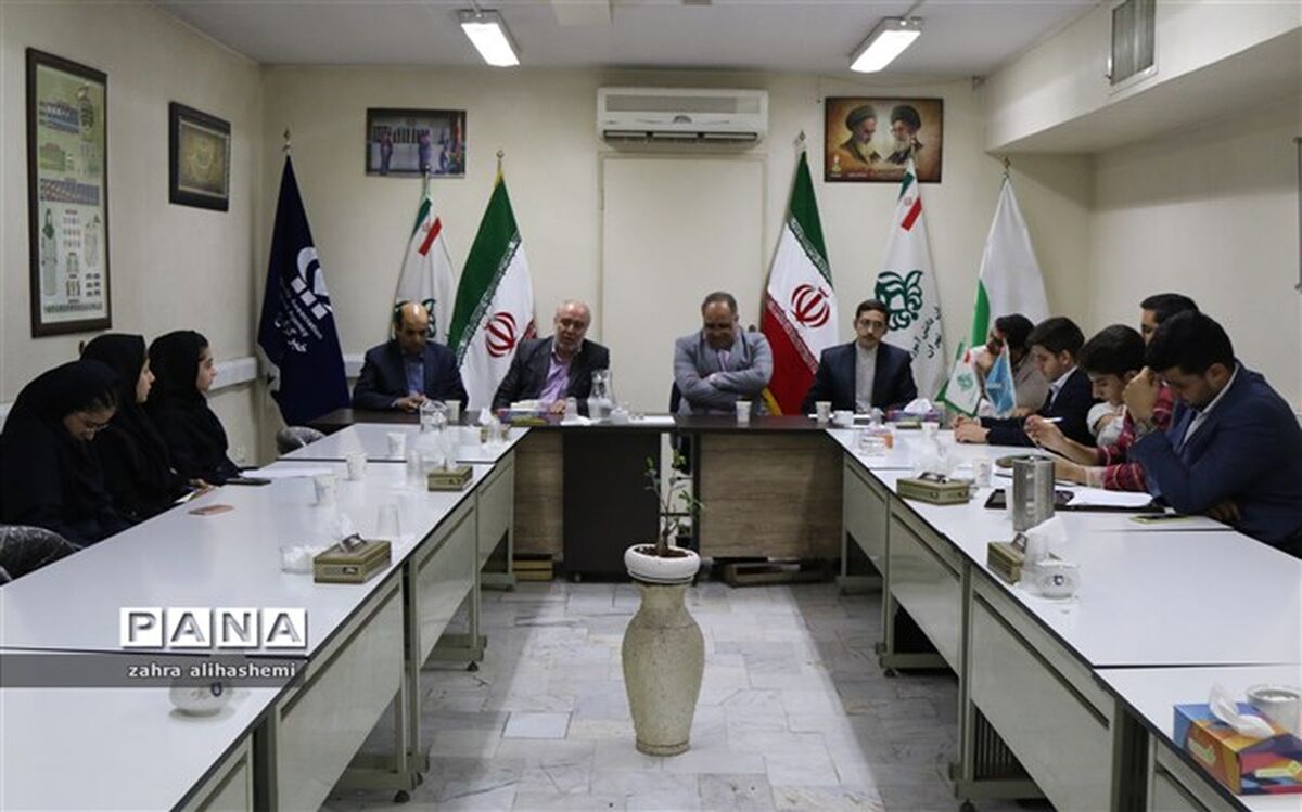 جهانشاهی: برنامه هایی برای توانمند سازی دبیران رسمی خانم اجرا می شود