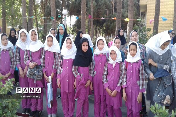 بازدید فرماندار شهرستان ملارد از اردوگاه شهید منتظری شهریار