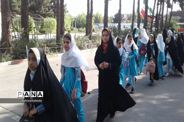بازدید فرماندار شهرستان ملارد از اردوگاه شهید منتظری شهریار