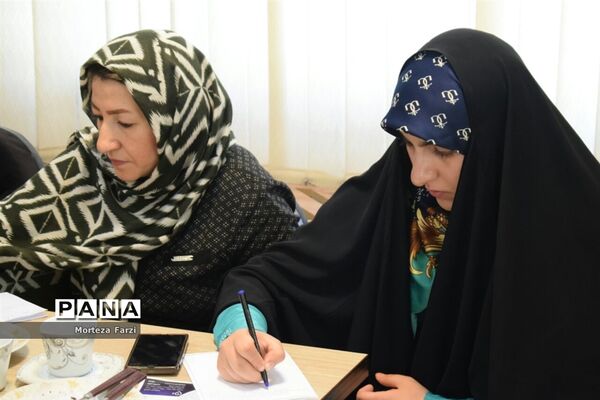 نشست خبری رئیس شورای اسلامی استان آذربایجان شرقی