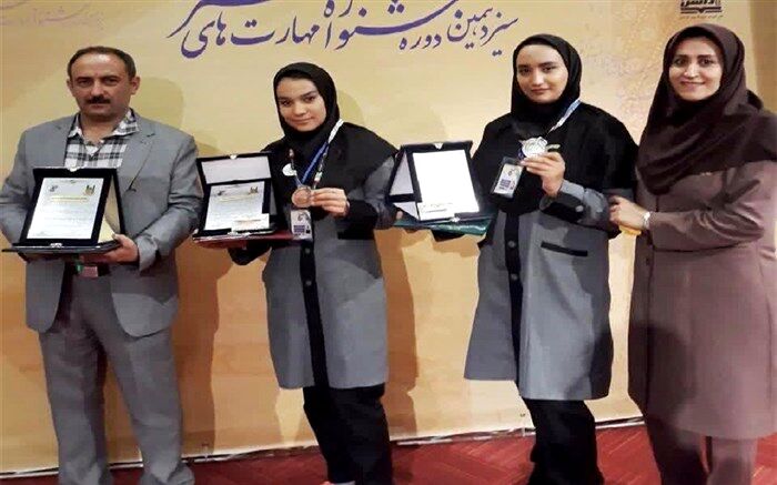 رتبه دوم کشور در جشنواره مهارت های هنری در رشته عکاسی و جواهر سازی به آذربایجان غربی رسید