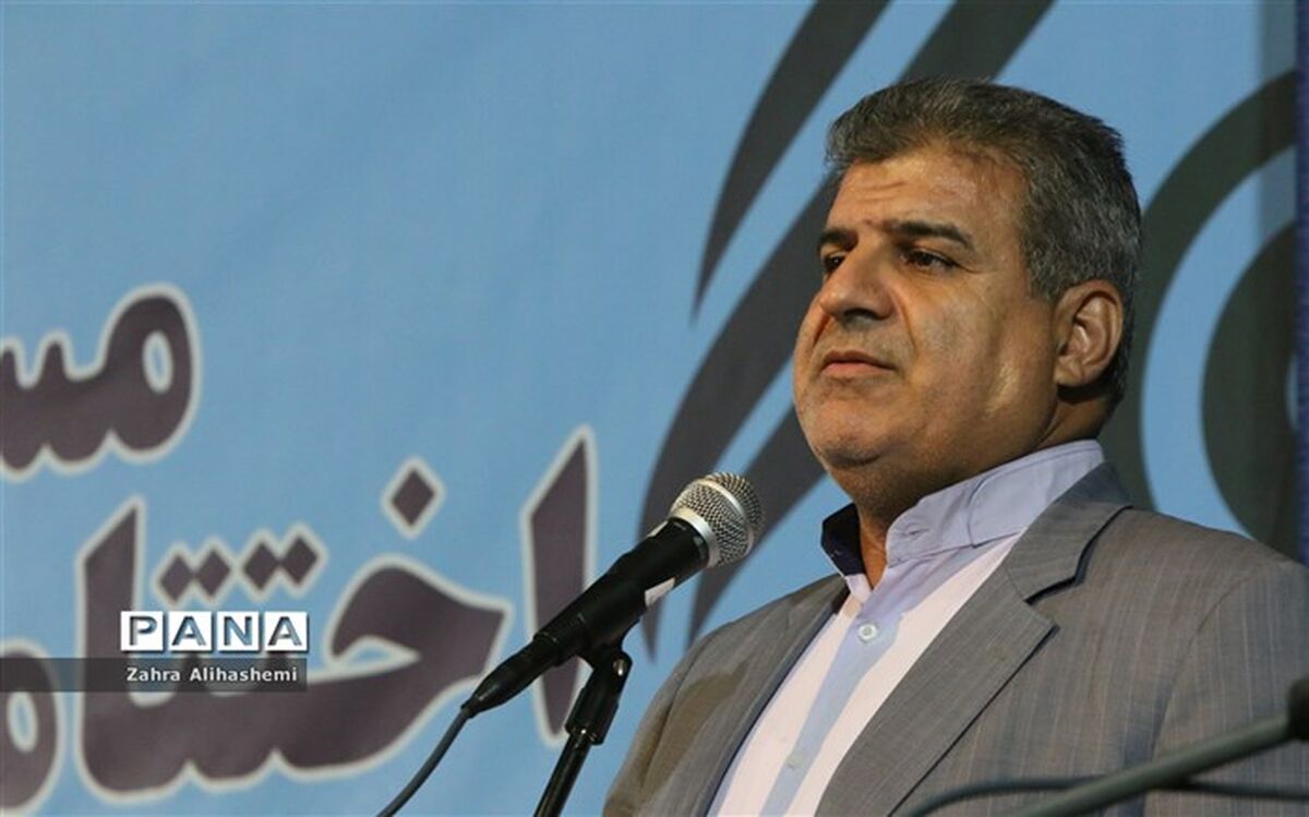 فولادوند: المپیادهای درون مدرسه ای تحرک و جوشش را به مدارس بازگرداند