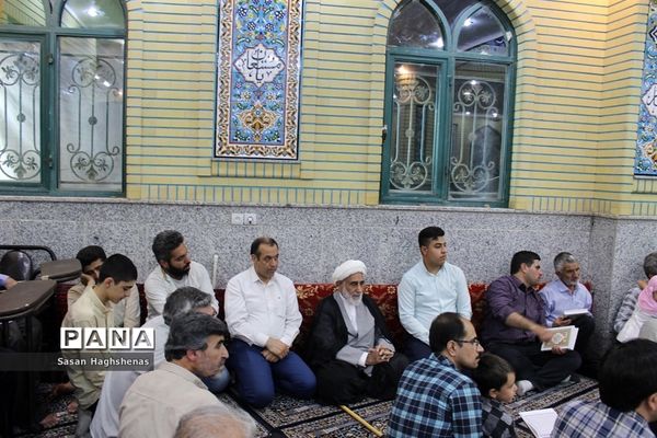 کرسی تلاوت قرآن کریم در اسلامشهر