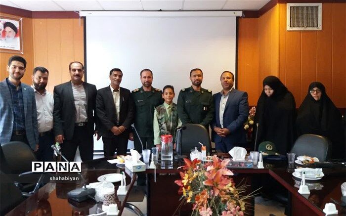 مراسم تکریم  ومعارفه  مسئولین بسیج دانش آموزی کاشمر برگزار شد