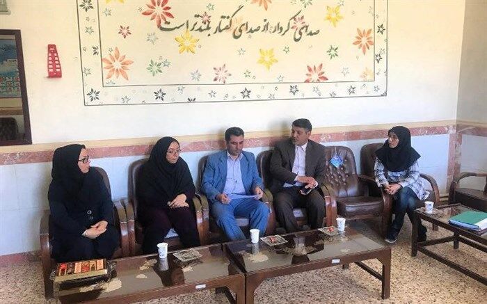 بازدید سرزده مدیر کل آموزش و پرورش استان زنجان از دبیرستان عفت شهر گرماب