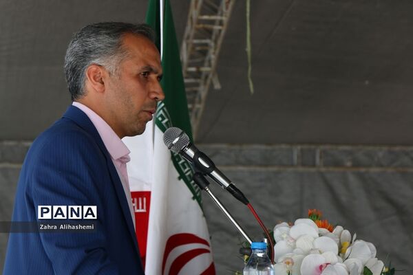 مراسم کلنگ زنی دبستان شهید ادیبی در منطقه 14