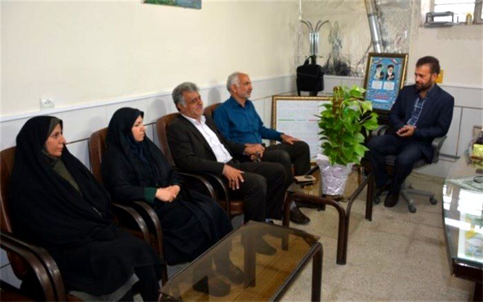 کارمندان بهزیستی زندگی گروه معلول که بخشی از فرایند زندگی برای آنان مشکل است را آسان می کنند