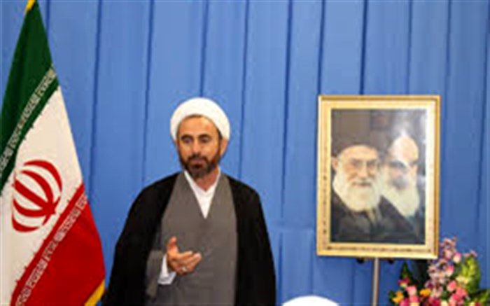 امام جمعه  ایلام : احزاب باید برای  انتخاب افراد شایسته  و نجات مجلس از روزمرگی بکوشند