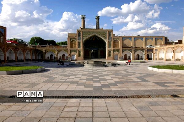 نمایی از مسجد جامع زنجان