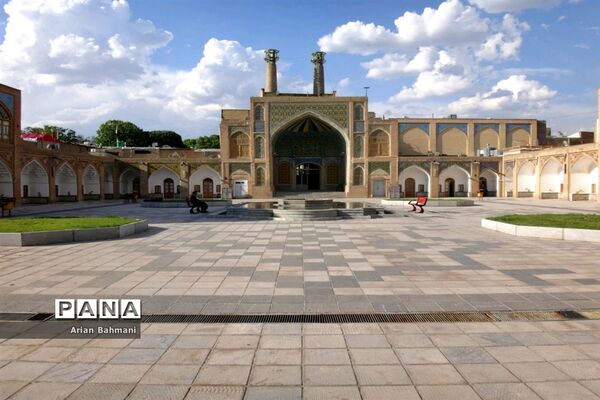 نمایی از مسجد جامع زنجان