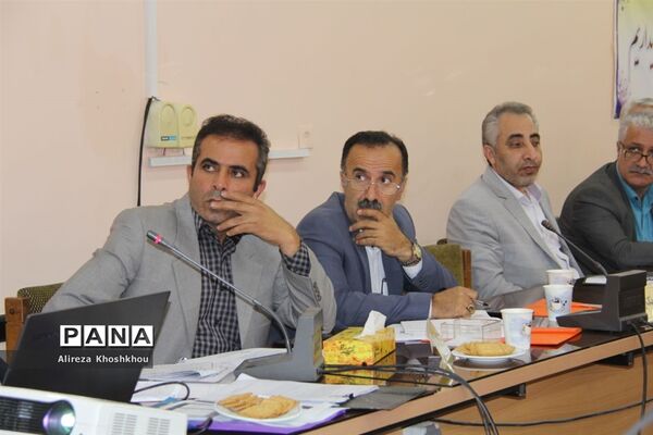 جلسه کارگروه تبیین سیاست‌های اجرایی سند تحول بنیادین غرب مازندران