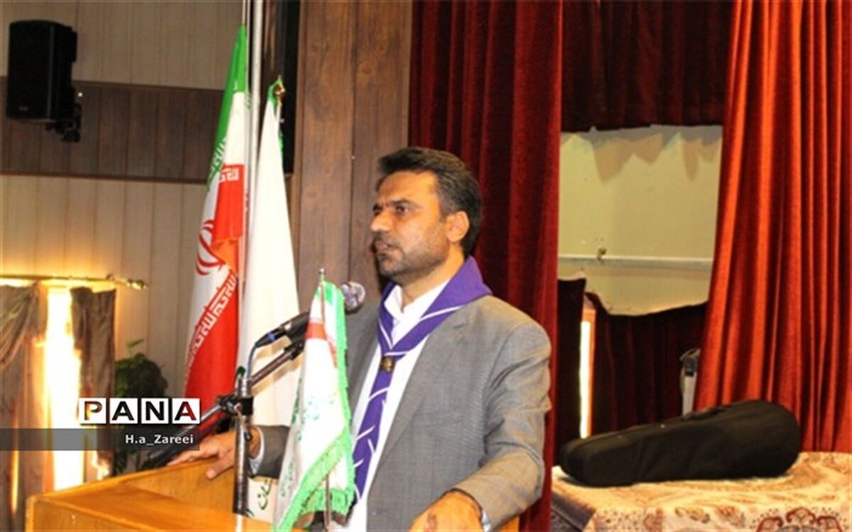 پیشتازان می توانند با شعار خود به جایگاه های بالای علمی،هنری و فرهنگی برسند
