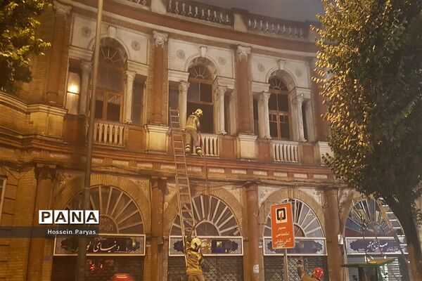 آتش سوزی در میدان حسن آباد تهران