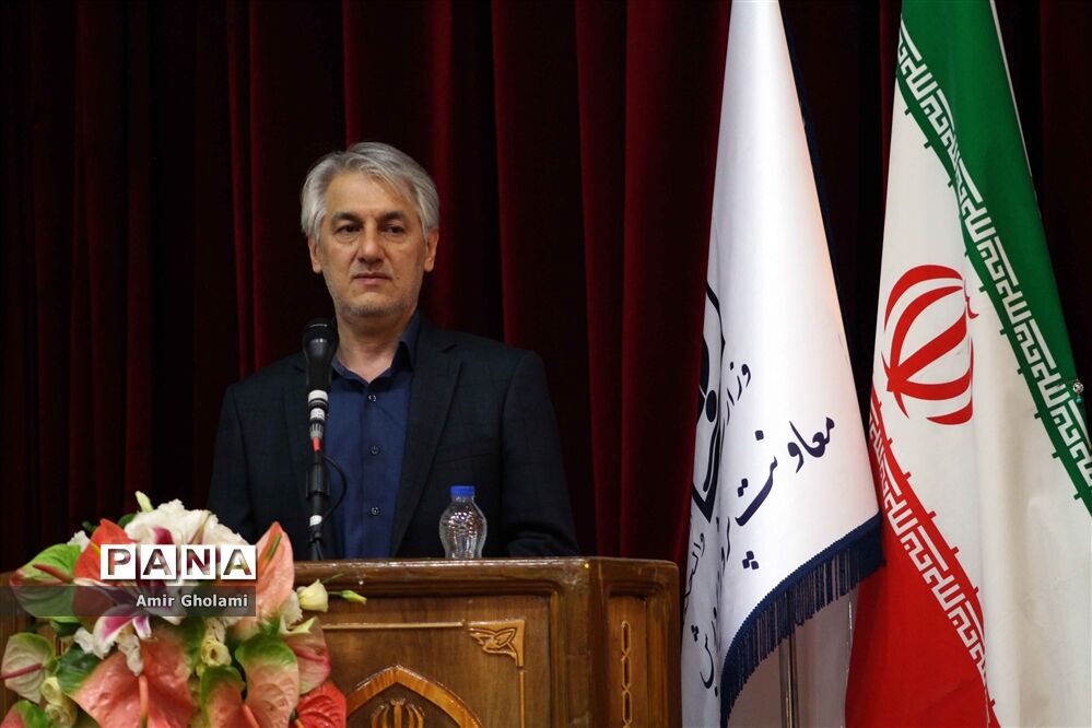 دومین روز دوره آموزشی توجیهی طرح ملی نماد در اردوگاه شهید باهنر تهران