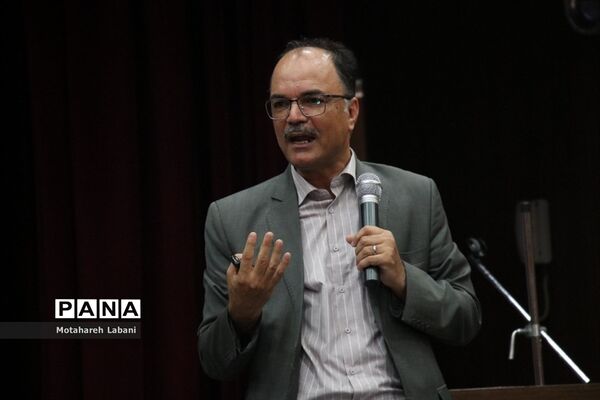 سمینار انگیزشی کارآفرین ثروتمند در شهرستان سربیشه