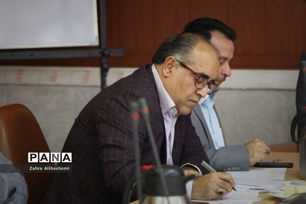 نشست کارگروه سرویس مدارس شهر تهران