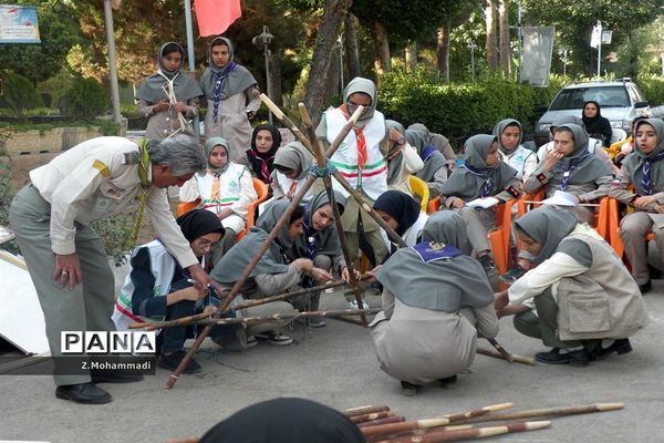 اردوی استانی پیشتازان دختر در اصفهان