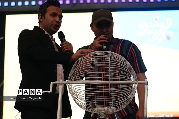 هشتمین شب از بیست و دومین جشنواره تابستانی کیش