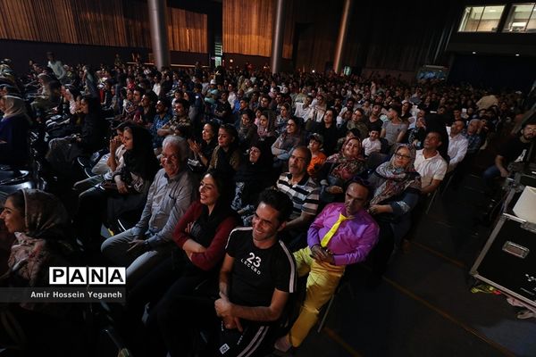 هشتمین شب از بیست و دومین جشنواره تابستانی کیش