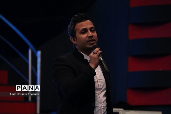 هشتمین شب از بیست و دومین جشنواره تابستانی کیش